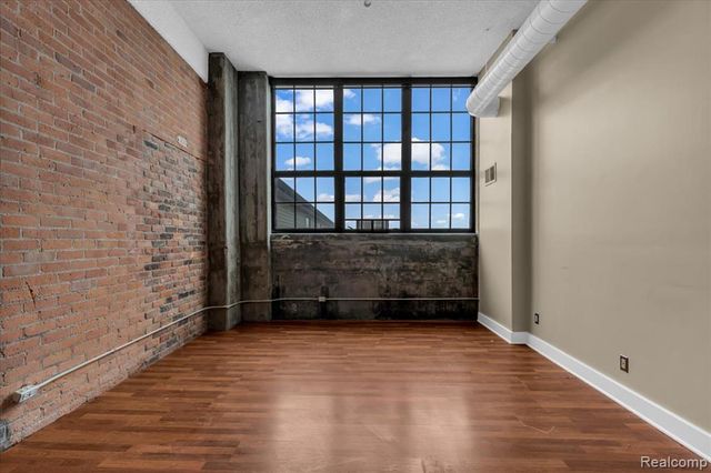 6533 E Jefferson Ave 503, Detroit, MI 48207