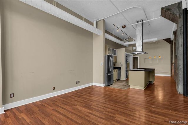 6533 E Jefferson Ave 503, Detroit, MI 48207