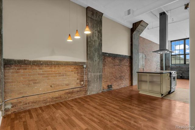 6533 E Jefferson Ave 503, Detroit, MI 48207