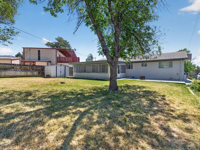 35 MacArthur Rd, Pueblo, CO 81001