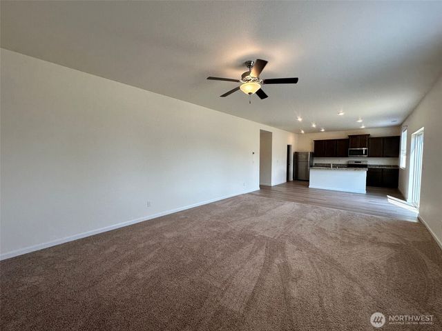 6319 121st Ave E, Puyallup, WA 98372