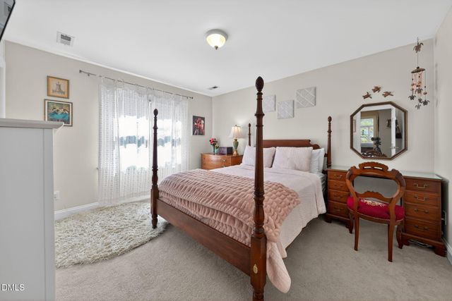 403 Rossburn Way, Chapel Hill, NC 27516