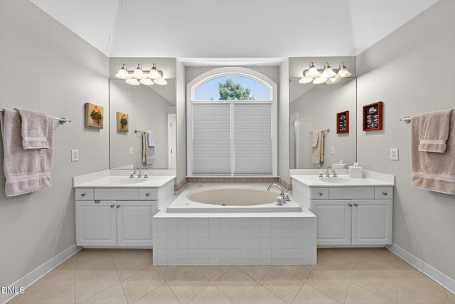 403 Rossburn Way, Chapel Hill, NC 27516