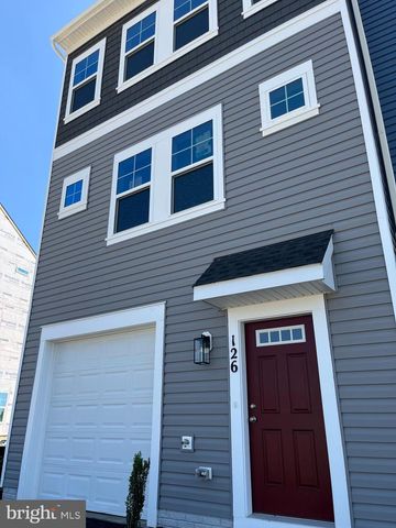 126 SWANSONG PL, Winchester, VA 22603
