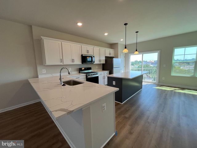 126 SWANSONG PL, Winchester, VA 22603