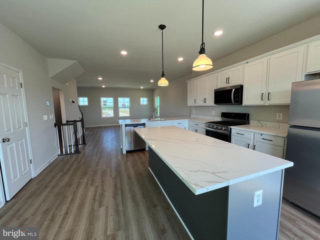 126 SWANSONG PL, Winchester, VA 22603