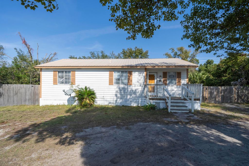 2717 E 6th Court, Panama City, FL 32401