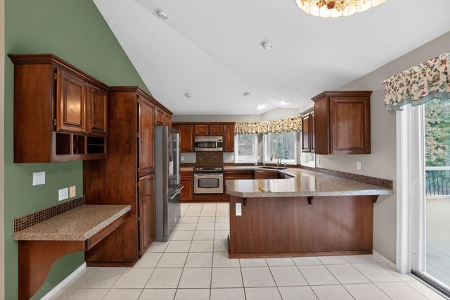 15920 N Glencrest Dr, Spokane, WA 99208