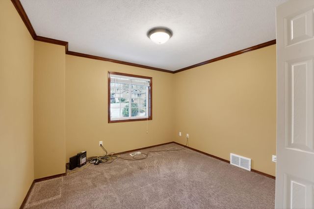 15920 N Glencrest Dr, Spokane, WA 99208