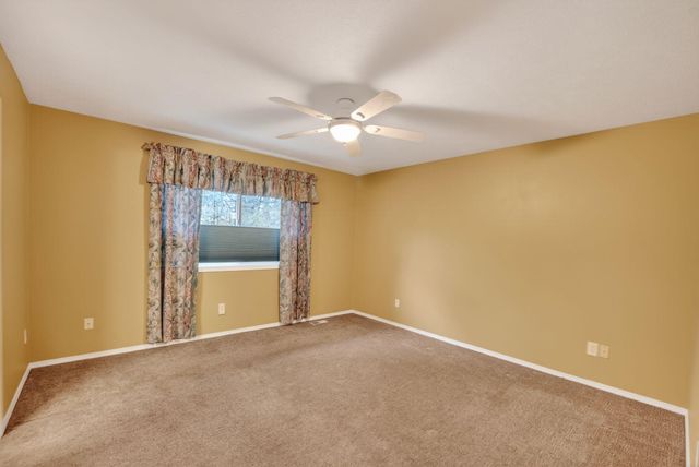 15920 N Glencrest Dr, Spokane, WA 99208