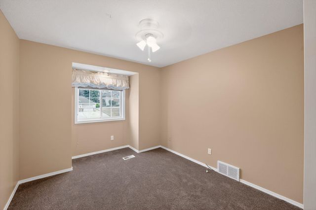 15920 N Glencrest Dr, Spokane, WA 99208