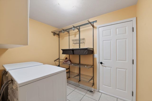 15920 N Glencrest Dr, Spokane, WA 99208