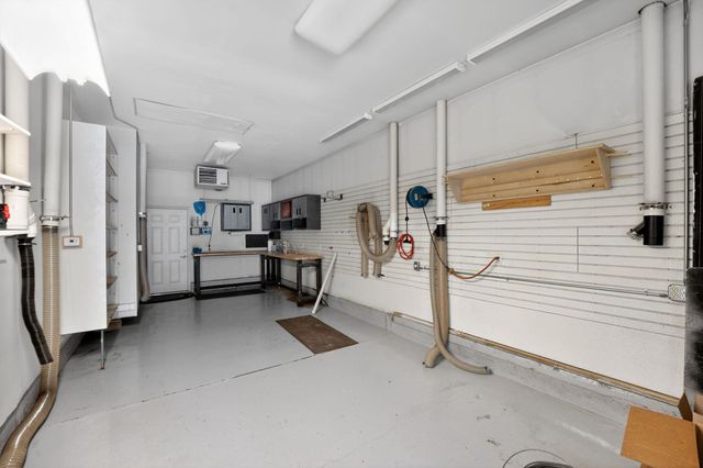 15920 N Glencrest Dr, Spokane, WA 99208