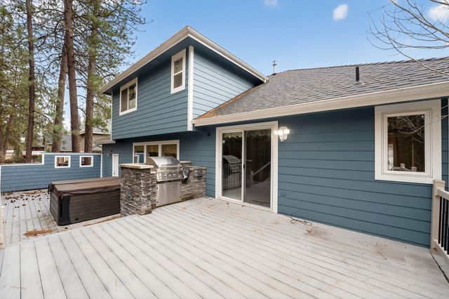 15920 N Glencrest Dr, Spokane, WA 99208