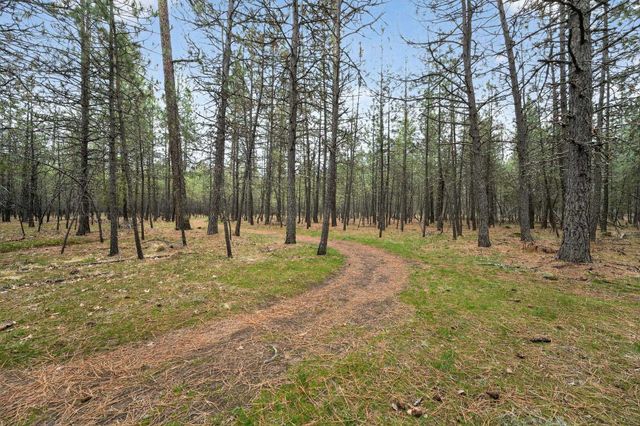 15920 N Glencrest Dr, Spokane, WA 99208