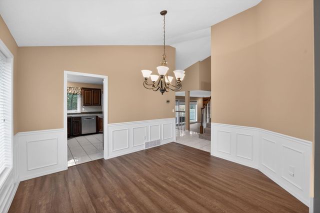 15920 N Glencrest Dr, Spokane, WA 99208