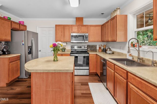 703 Blue Lake Drive, Mebane, NC 27302
