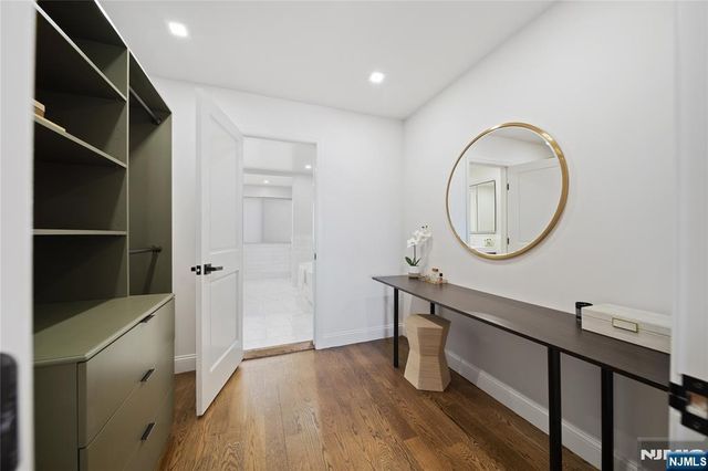 1110 River Road 102, Edgewater, NJ 07020