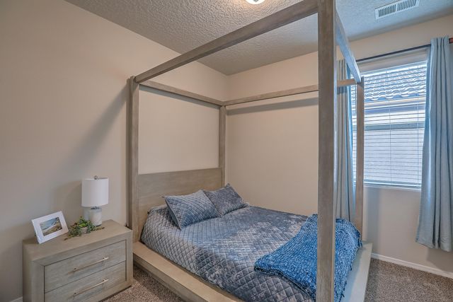 4144 Skyline Loop NE, Rio Rancho, NM 87144