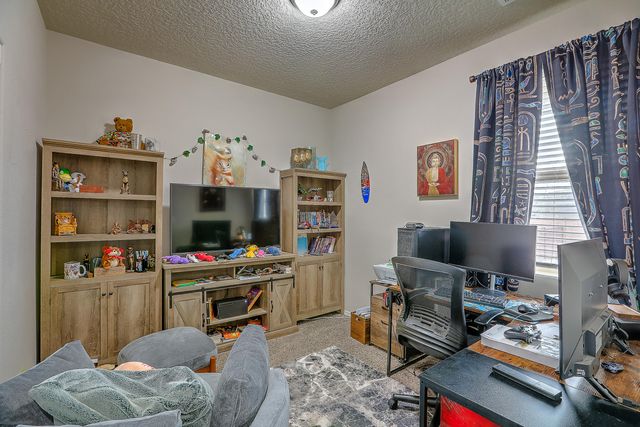 4144 Skyline Loop NE, Rio Rancho, NM 87144