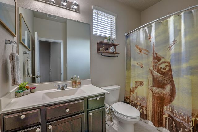 4144 Skyline Loop NE, Rio Rancho, NM 87144