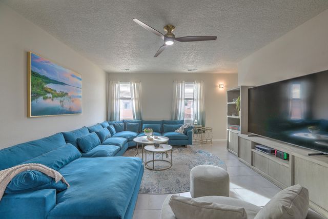 4144 Skyline Loop NE, Rio Rancho, NM 87144