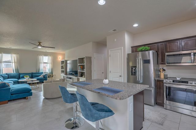 4144 Skyline Loop NE, Rio Rancho, NM 87144