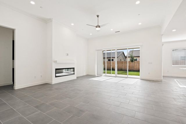 1584 Heirloom Avenue, Clovis, CA 93619