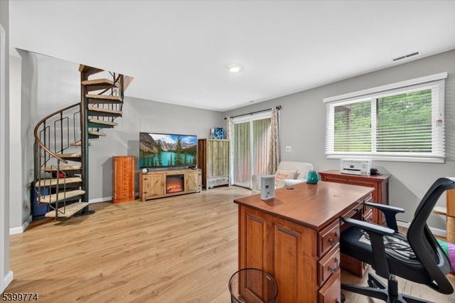 1 Purgatory Ct, Vernon Twp., NJ 07462