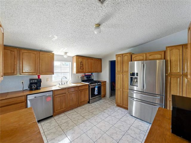 3910 COATS ROAD, Zephyrhills, FL 33541