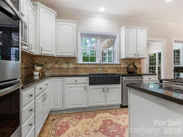 9200 Skipaway Drive, Waxhaw, NC 28173