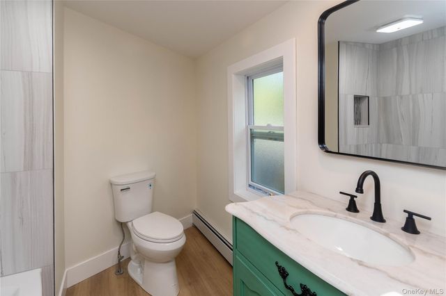 11 Tree Top Lane, Poughkeepsie, NY 12603