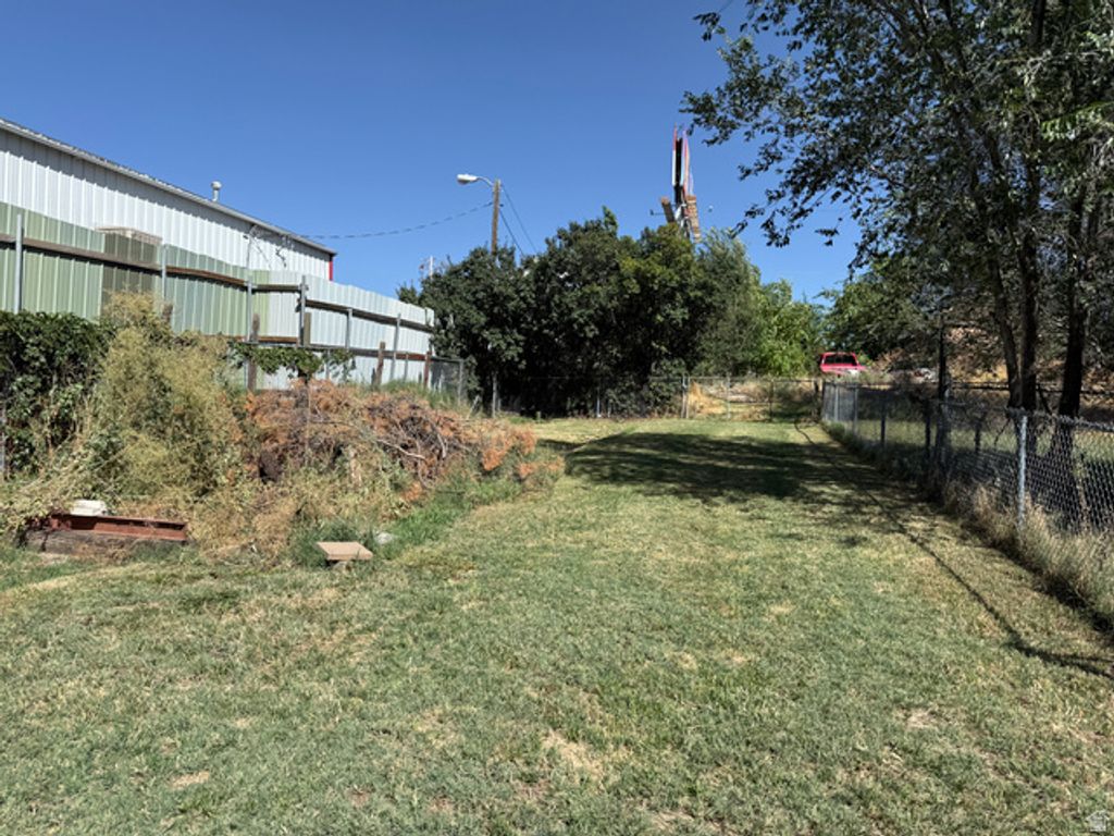 54 W 2000 N, Sunset, UT 84015 — photo 3