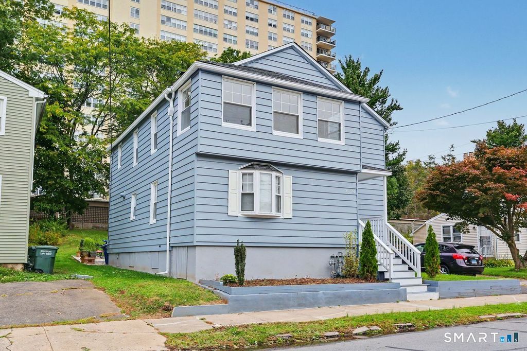 76-78 Suburban Avenue, Bridgeport, CT 06604