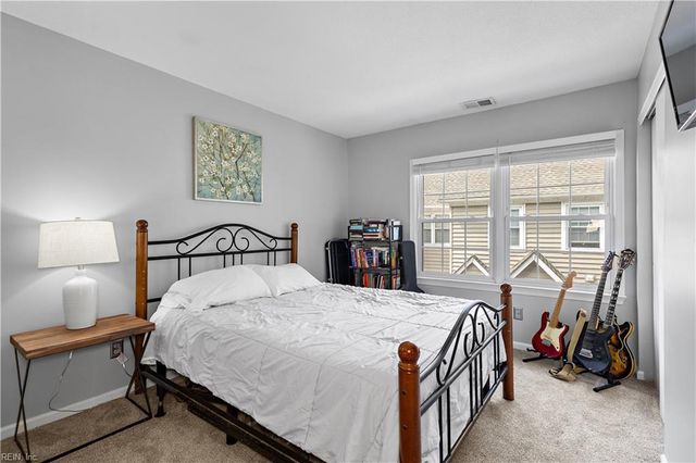 400 Bracknell Arch Apt A, Chesapeake, VA 23320