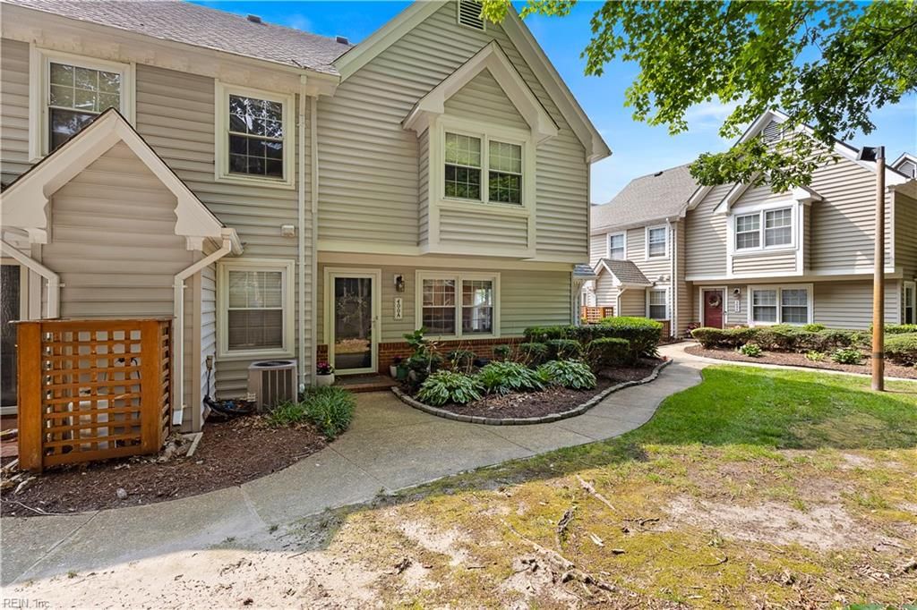 400 Bracknell Arch Apt A, Chesapeake, VA 23320