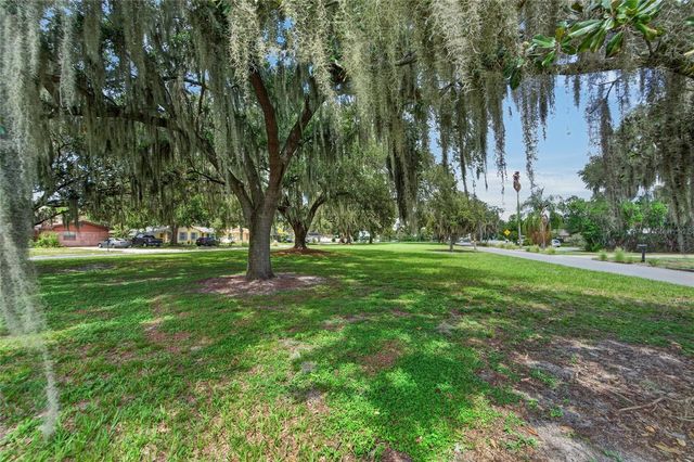 703 INTERLACHEN PKWY, Lakeland, FL 33801