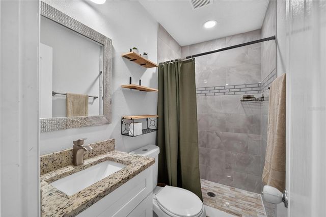 703 INTERLACHEN PKWY, Lakeland, FL 33801