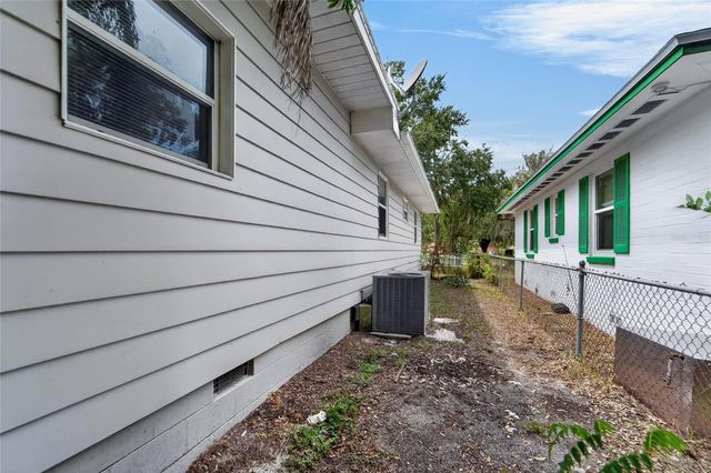 703 INTERLACHEN PKWY, Lakeland, FL 33801