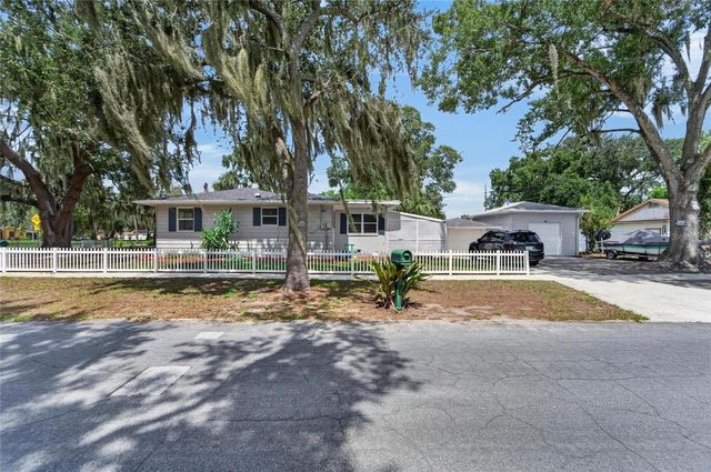 703 INTERLACHEN PKWY, Lakeland, FL 33801