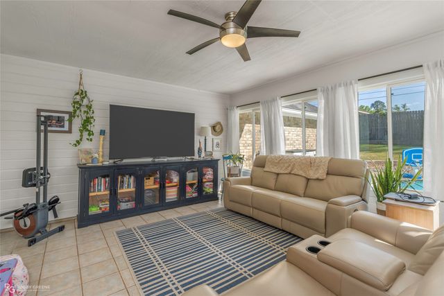 6619 Northwood Lane, Blanchard, LA 71107