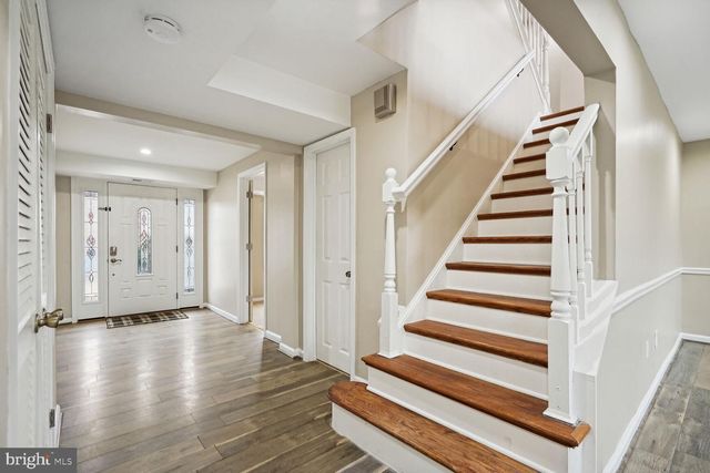 8102 PINELAKE CT, Alexandria, VA 22309