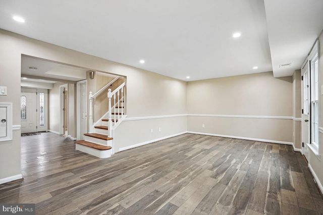 8102 PINELAKE CT, Alexandria, VA 22309