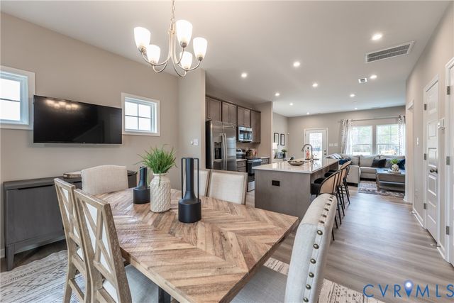 5518 Greenpark Way, Sandston, VA 23150