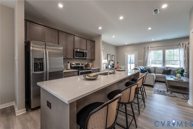 5518 Greenpark Way, Sandston, VA 23150