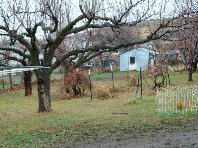 527 S DEWEY St, Union, OR 97883