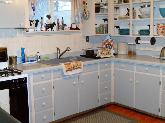 527 S DEWEY St, Union, OR 97883