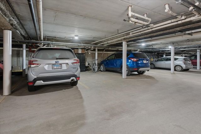 1925 Lake Avenue 104, Wilmette, IL 60091