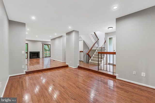 2347 MILLENNIUM LN, Reston, VA 20191