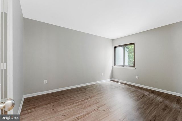 2347 MILLENNIUM LN, Reston, VA 20191